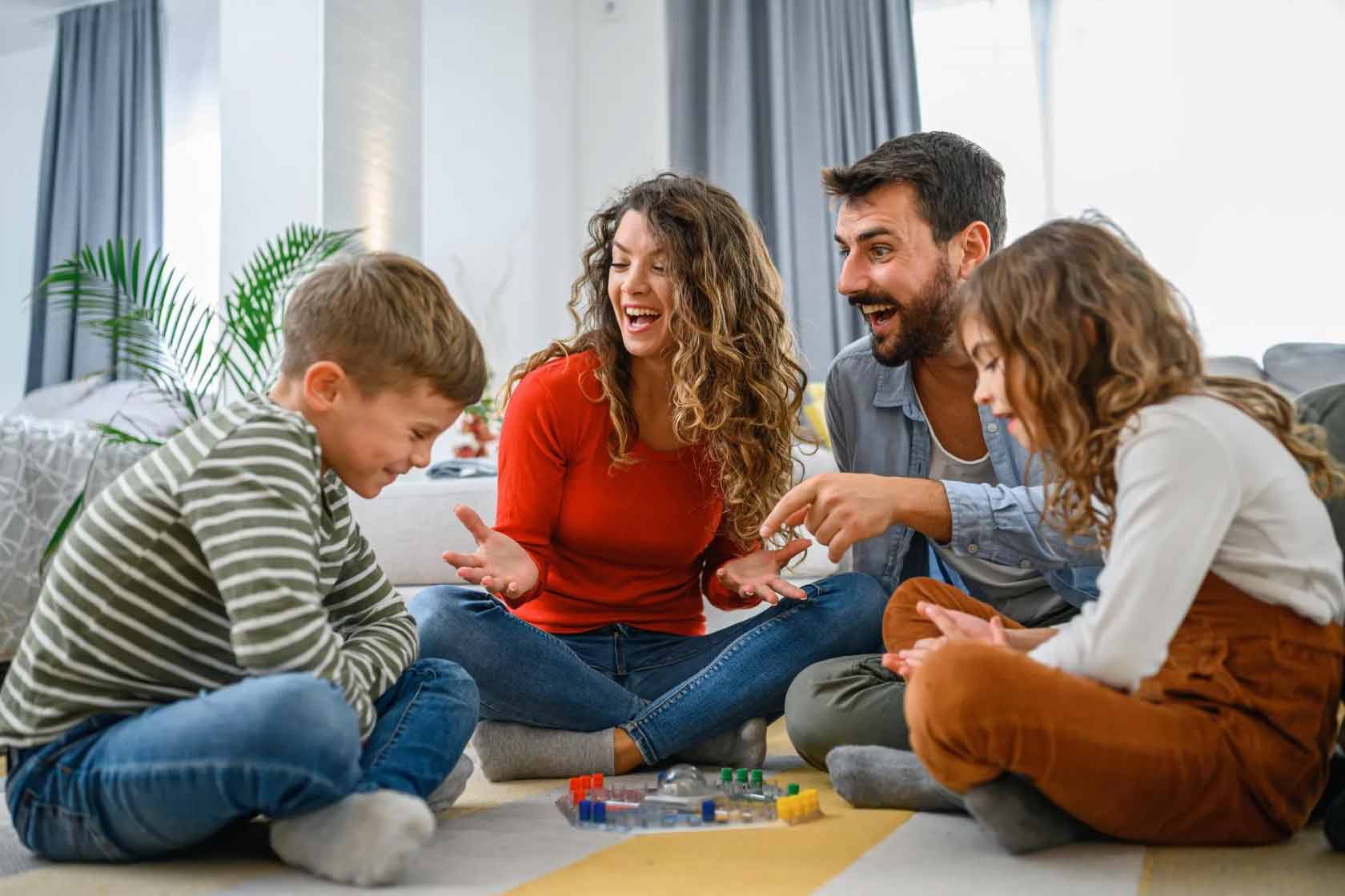 7 maneras de divertirte en casa con tus hijos