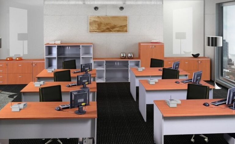 ¿Cómo lograr una buena distribución de los escritorios en la oficina?