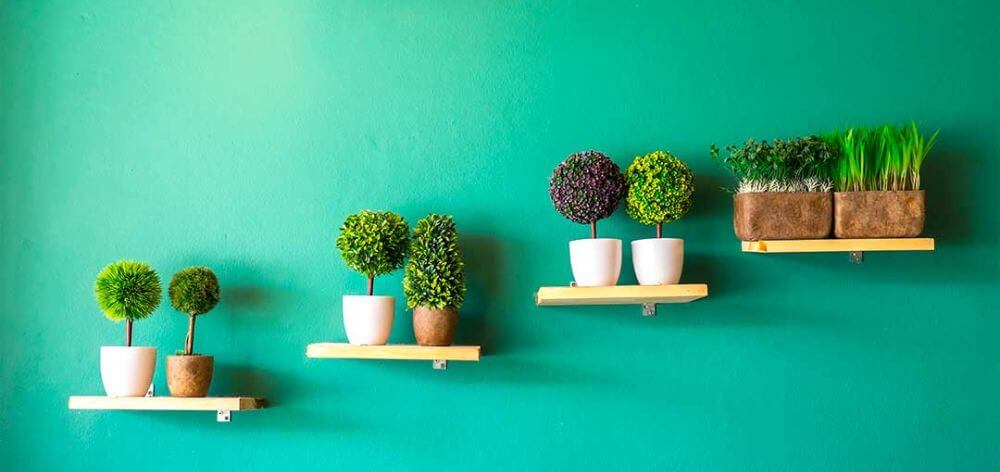 10 ideas para decorar tu repisa de sala de manera fácil y económica